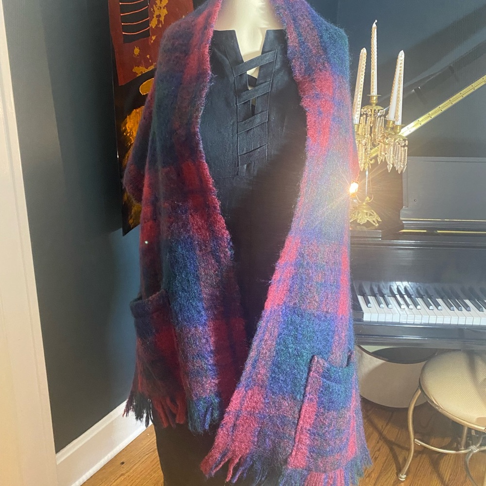 VTG Highland, home industries, 70% mohair, 30% wool woven shawl made in Scotland
